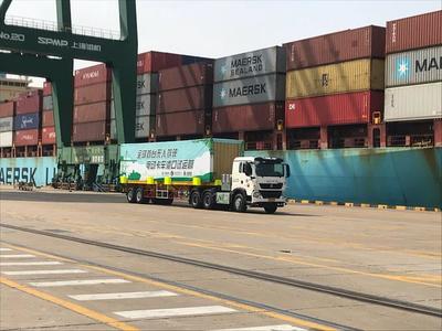 無(wú)人駕駛港口集裝箱運(yùn)輸車(chē)，中國(guó)這次厲害了！